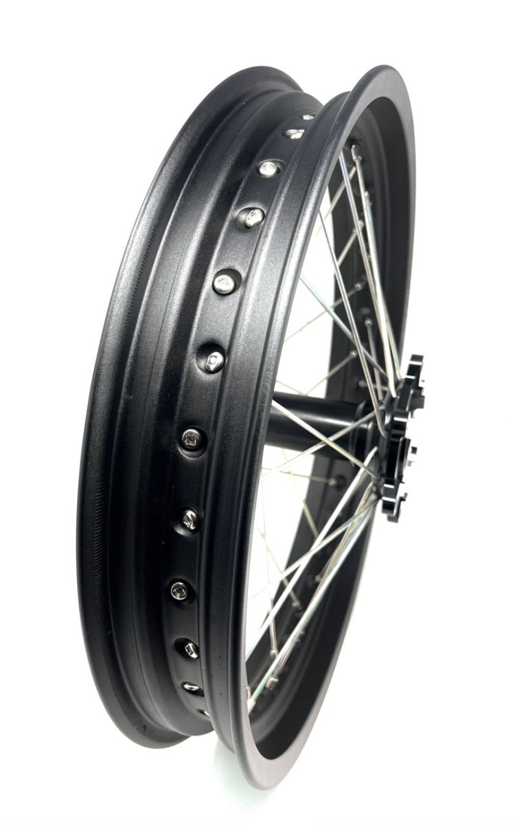 Ultra Bee 18″ Rear Wheel Assembly – SURRON™ Canada